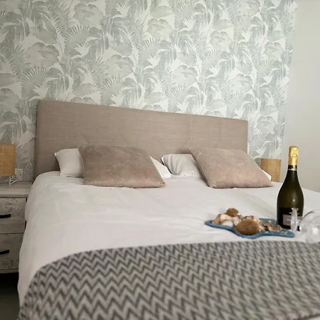 Thalassa Apartment